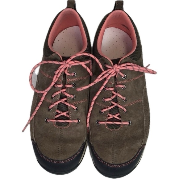 L.L. Bean Women’s Suede Sneakers Shoes - Picture 1 of 8